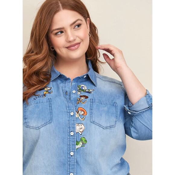 Torrid Toy Story Disney Pixar Button Up Chambray Denim Shirt Woody Buzz New 4X - Picture 2 of 4